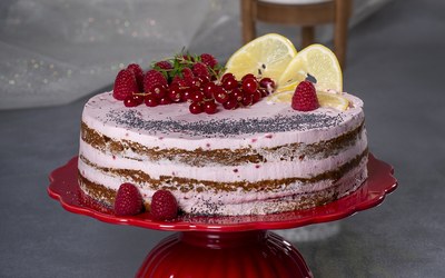 Citrónovo-maková Velvet torta priemer 23 cm