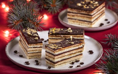 Opera cake 30 x 40 cm